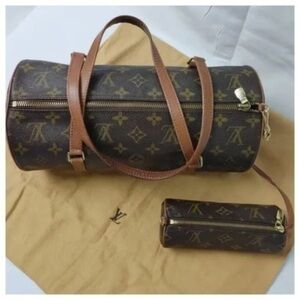 Louis Vuitton Papillion 30 With Cylindrical Pouch and dustbag